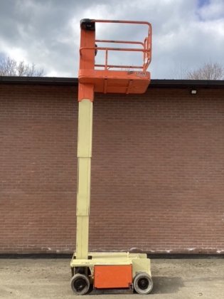 2012 JLG 1230ES