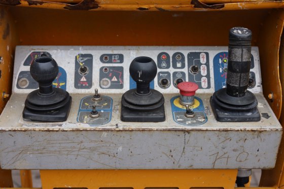 2012年マニトウ180ATJ