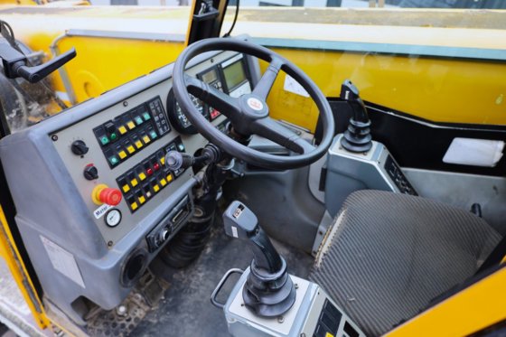 2011 TEREXデマグAC40シティ