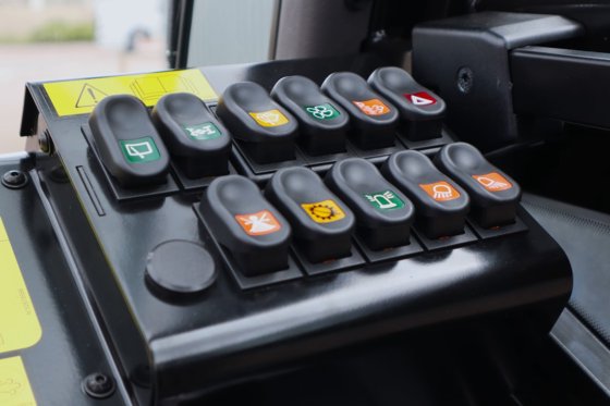 2024 马尼托 M30-4