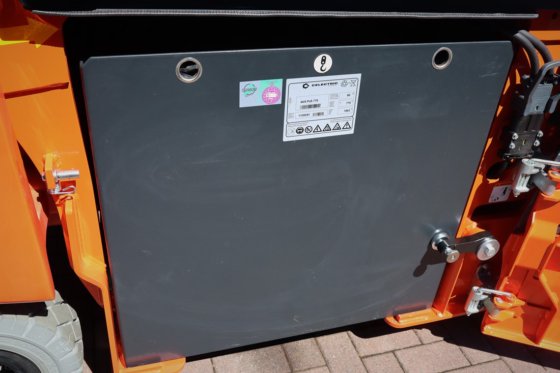 2022 丰田 9FBM30T