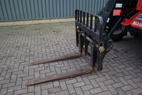 2014 マニトウ MT932