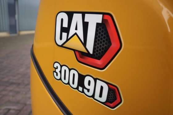 2021 キャタピラー 300.9D