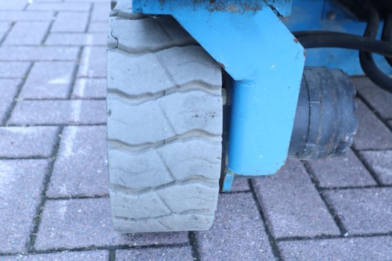 2013 ジーニー GS1932