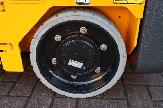 2023 ハウロッテ・コンパクト8N