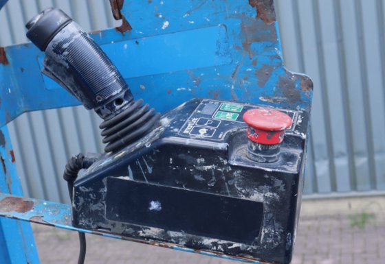 2013 ジーニー GS4047