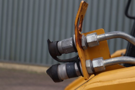 2019 キャタピラー 216b3