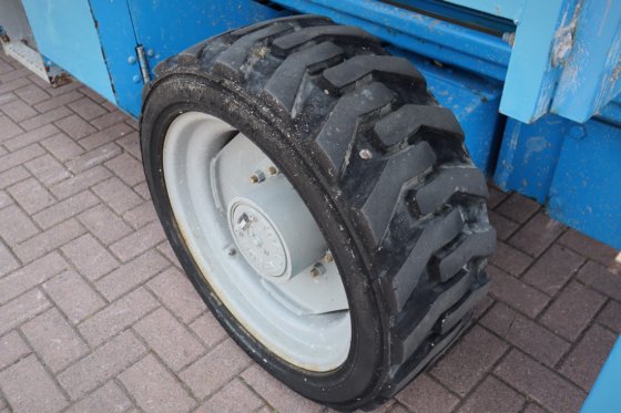 2009 ジーニー GS4390