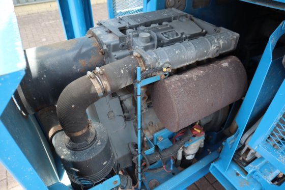 2009 ジーニー GS4390