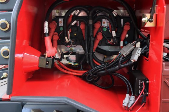 2021 マグニ ES1418RT