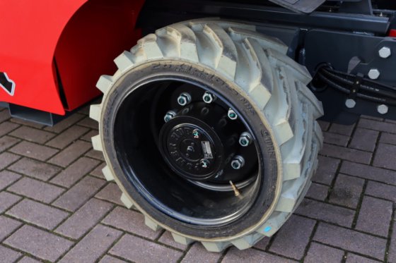 2021 マグニ ES1418RT