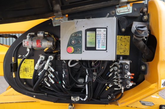 2012款曼尼通160ATJ