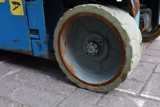 2013 ジーニー GS1932