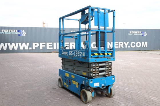 2013 ジーニー GS1932