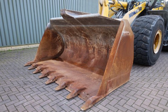 2019 コマツ ワ470-8