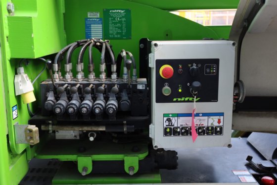 2016 ニフティリフト HR15N ハイブリッド MK3