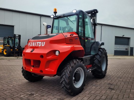 2023 马尼托 M30-4