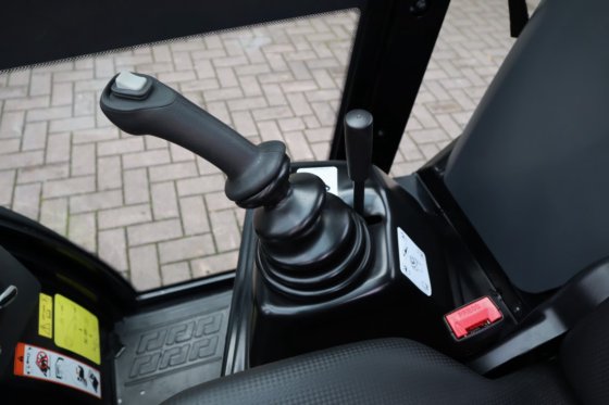 2022 马尼托 MC25-4