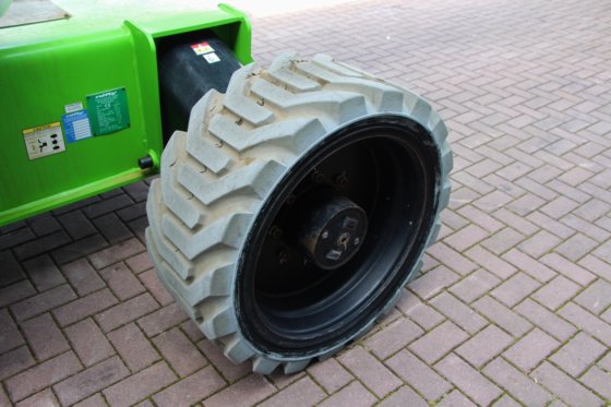 2014 ニフティリフト HR28 ハイブリッド