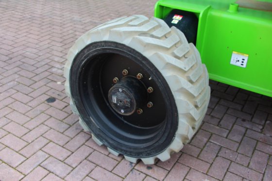 2014 ニフティリフト HR28 ハイブリッド