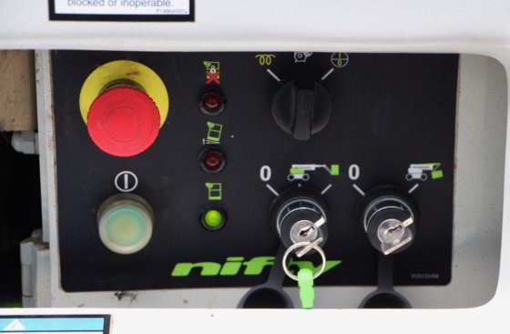 2014 ニフティリフト HR28 ハイブリッド