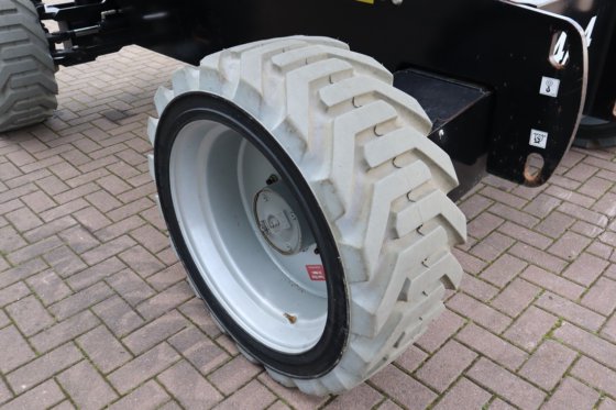 2017 ジーニー Z62/40