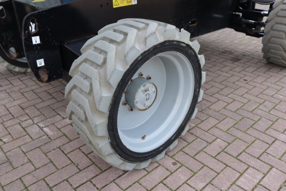 2017 ジーニー Z62/40