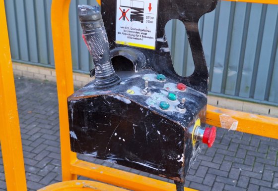 2011 HAULOTTE Compact 10