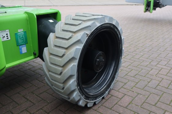 2015 ニフティリフト HR28 ハイブリッド