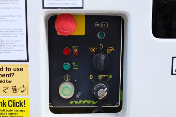 2016 ニフティリフト HR21 ハイブリッド