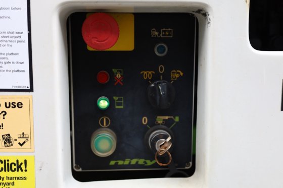 2016 ニフティリフト HR21 ハイブリッド