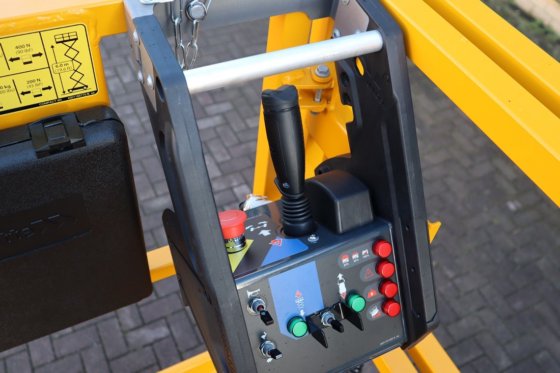 2023 ハウロッテ・コンパクト8N