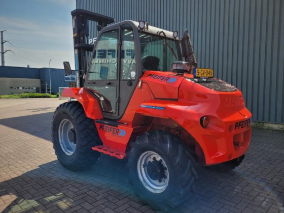2015 MANITOU M30-4
