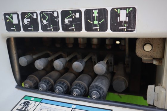 2015 ニフティリフト HR28 ハイブリッド