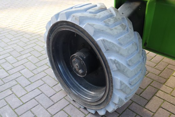 2015 ニフティリフト HR28 ハイブリッド