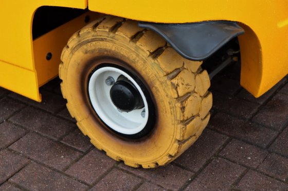 2015 ユンハインリッヒ EFG425K