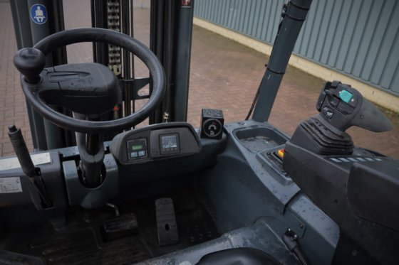 2015 ユンハインリッヒ EFG425K