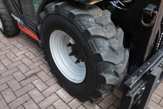 2021 マニトウ MC25-4