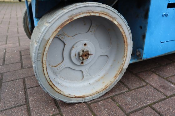 2007 ジーニー GS2632