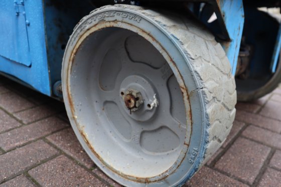 2007 ジーニー GS2632