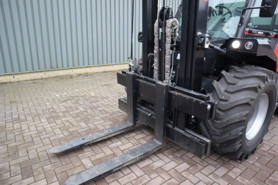 2023 マニトウ M50-4