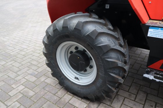 2023 マニトウ M50-4