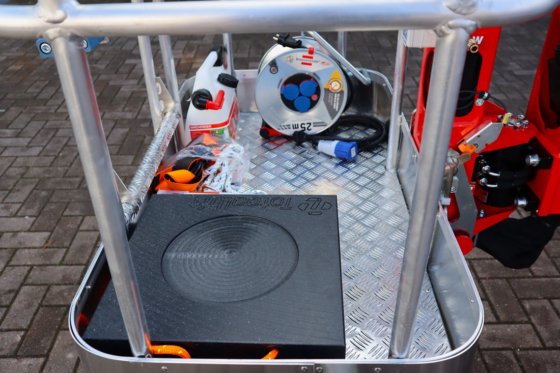 2024 プラットフォームBASスパイダー15.75 PRO