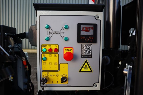 2024 プラットフォームBASスパイダー15.75 PRO