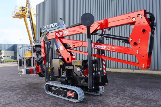 2024 プラットフォームBASスパイダー15.75 PRO