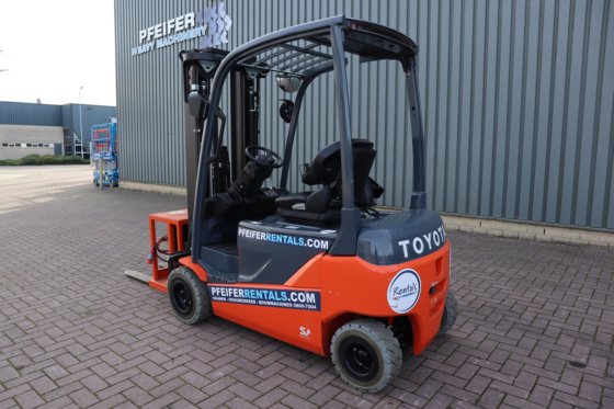 2022 トヨタ 8fbm20t