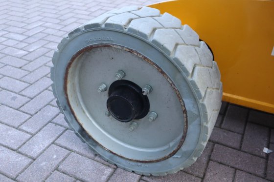 2011款曼尼通150AETJ紧凑型