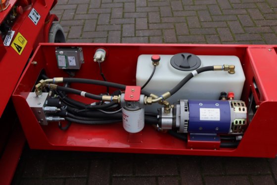 2018 マグニ ES1612E