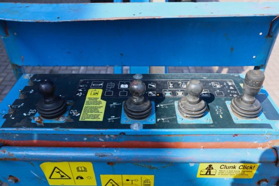 2013 ジーニー Z80/60