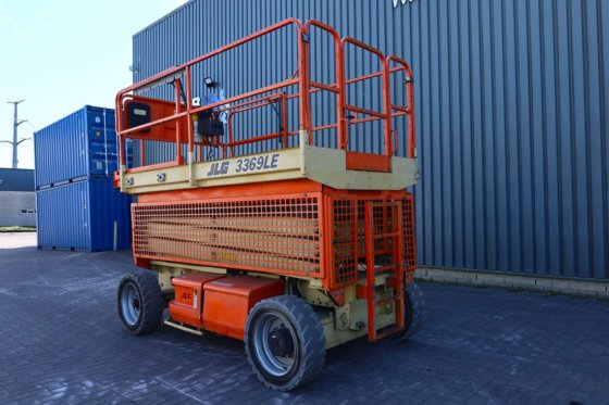 2012 JLG 3369LE
